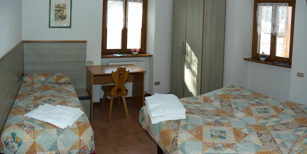 Casa Vacanze Ca' De Val Campodolcino Oda fotoğraf