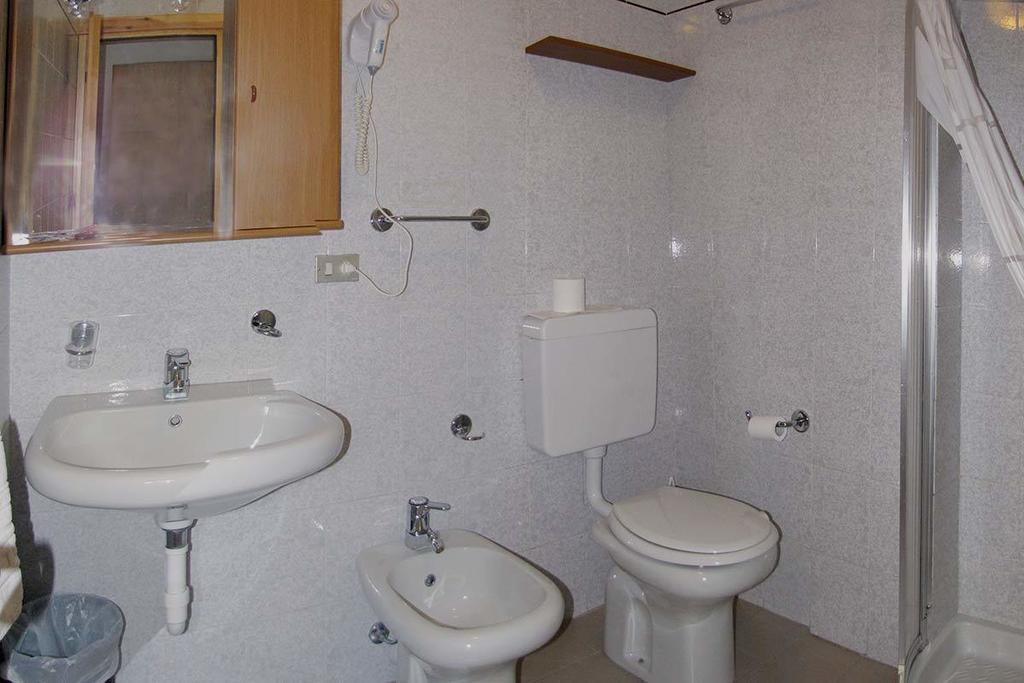 Casa Vacanze Ca' De Val Campodolcino Oda fotoğraf